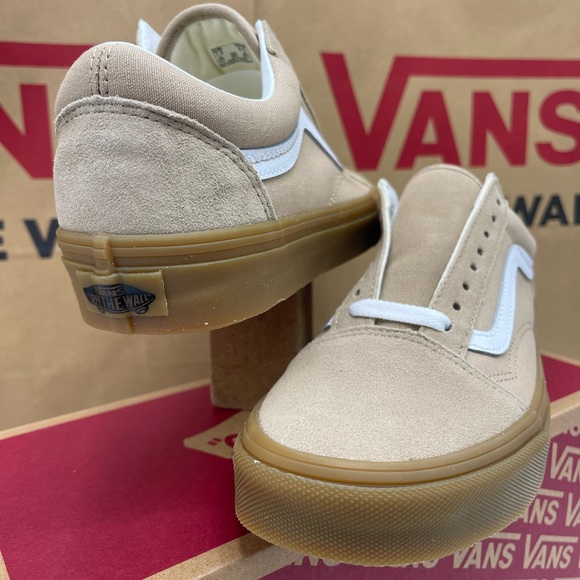 Vans WMNS Beige and White Sneakers
Old Skool
Sesame/Gum
VN0A38G1QA2 Sneakers - Picture 8 of 16
